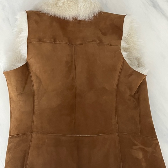 UGG Renee Toscana Shearling Vest - Picture 3 of 3